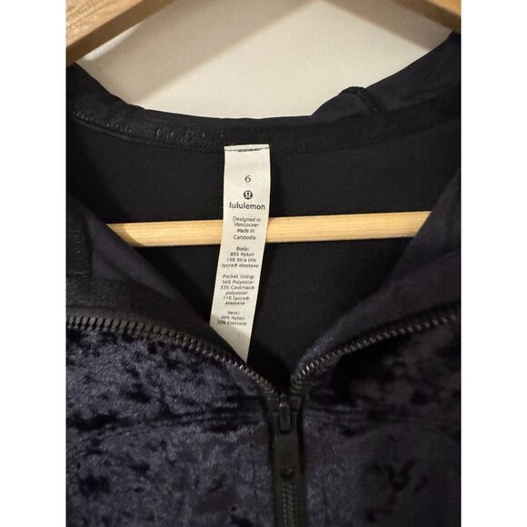 Lululemon Womens Velvet Hooded Jacket Black Size 6 - Picture 3 of 4